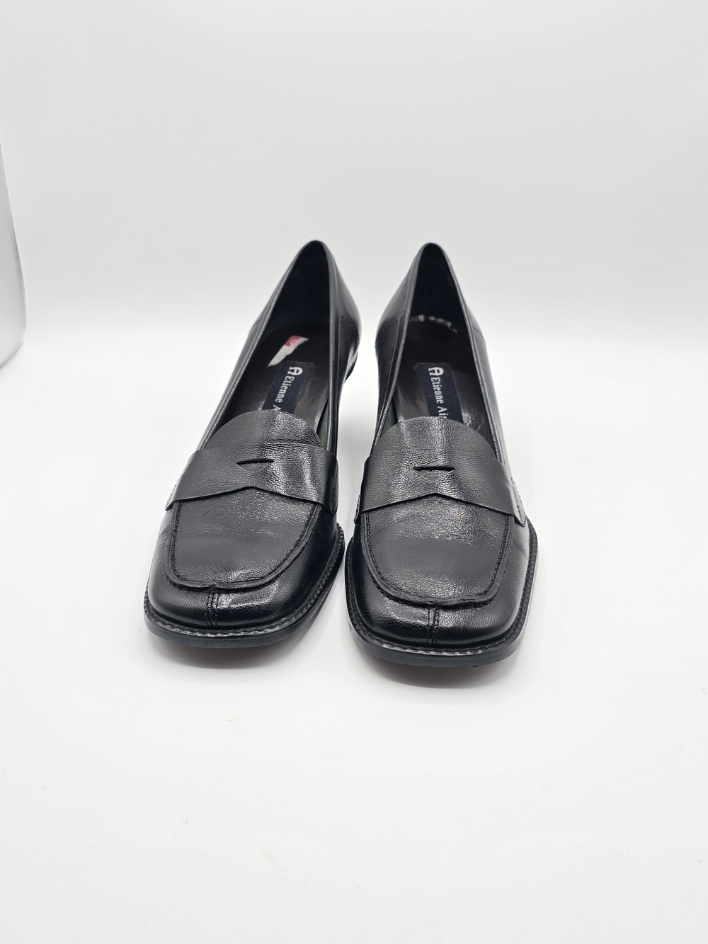 Etienne Aigner 6.5 Black Leather Penny Loafers Y2K 2in Heel Business Casual